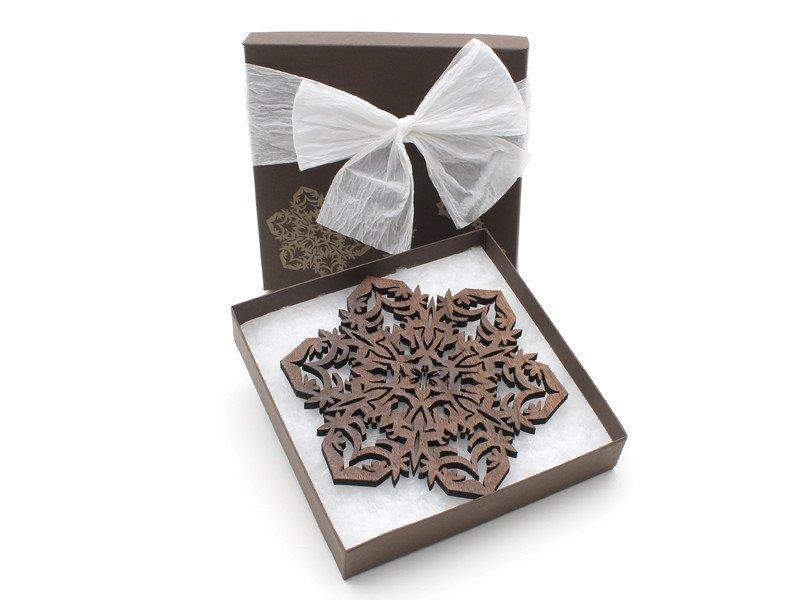 Timber Green Woods - Detailed Snowflake Ornament Gift Box