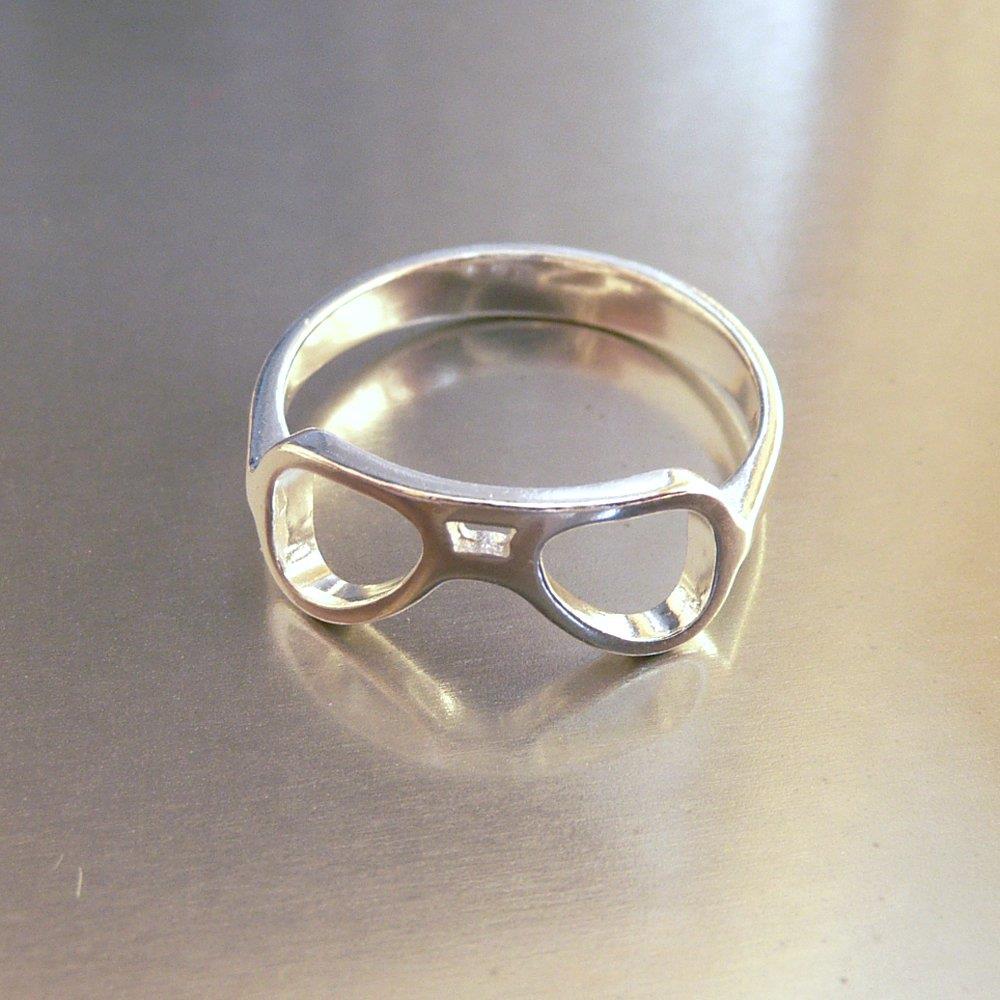 The Harbinger Co. Aviator Glasses Ring