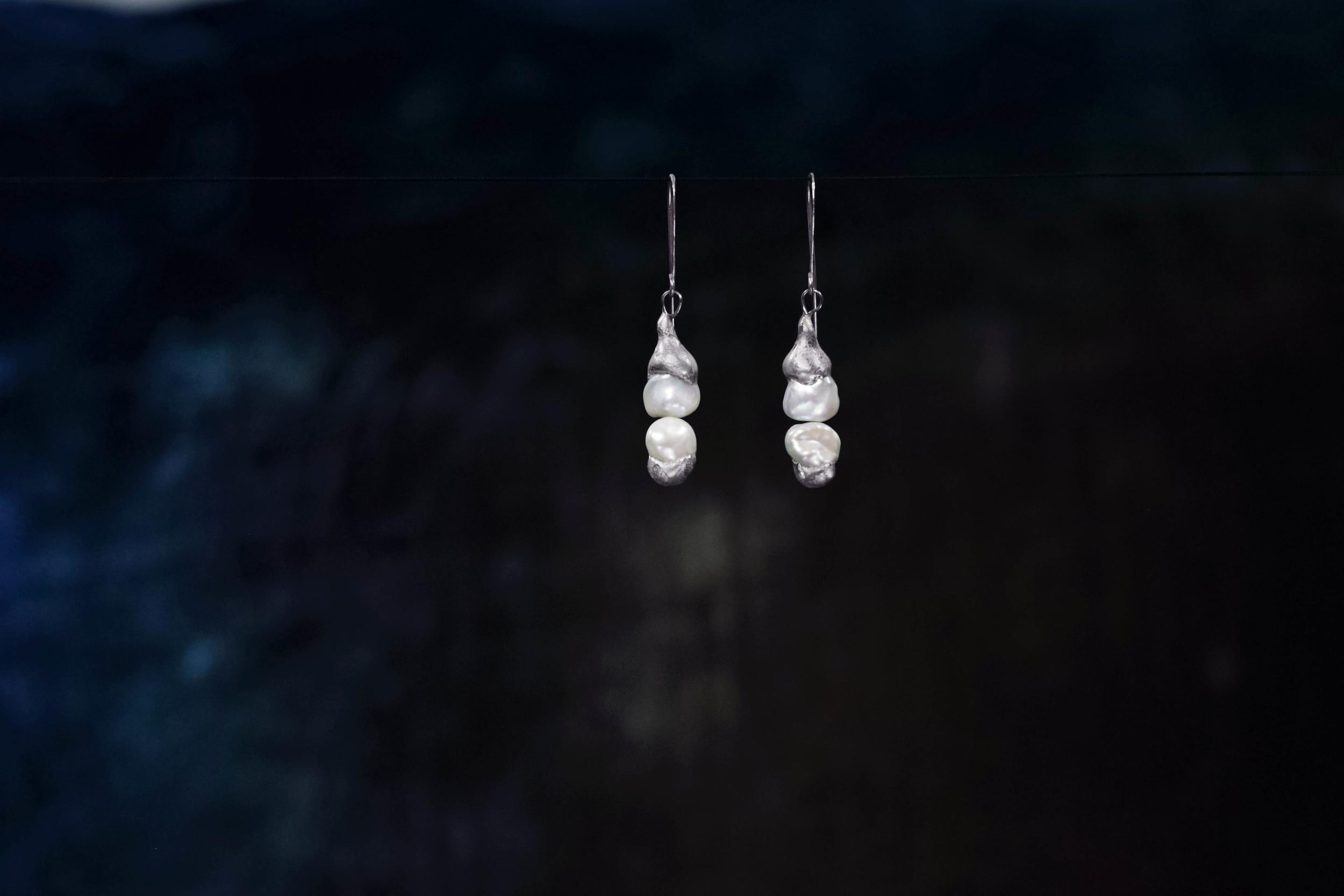 Snow Cap Pearl Earrings